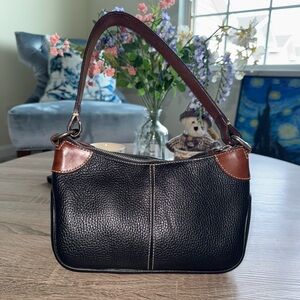 Vintage Dooney and Bourke All Weather Pebbled Leather Shoulder Bag